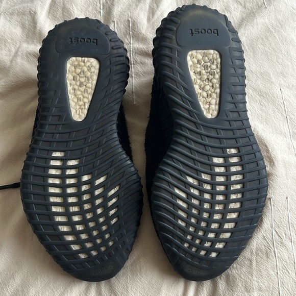 Adidas men’s Yeezy boost 350 onyx Black - Picture 7 of 7